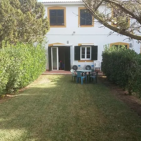 Avec Piscine Et Jardin Et Wifi شقة